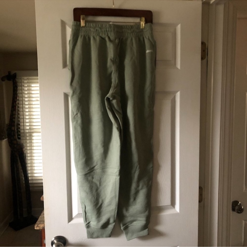 Allbirds R&R sweatpants in hazy pine- organic cotton and hemp - Picture 5 of 6